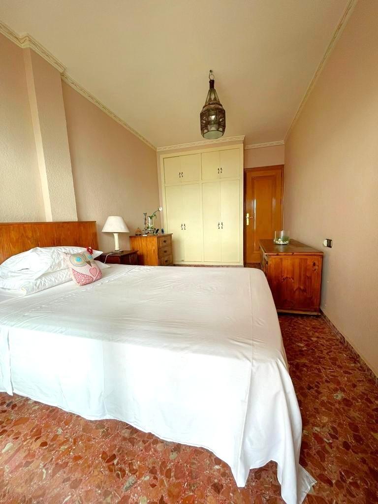Bedroom in apartment for sale in Torrevieja
