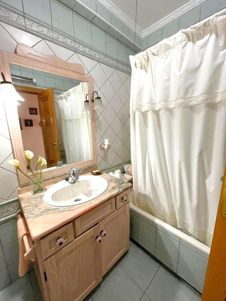 Terrace in apartment for sale in Torrevieja