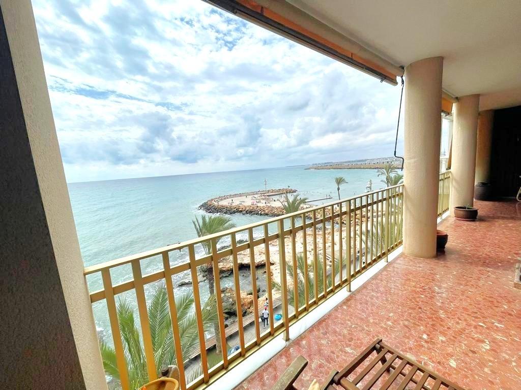 Terrace in apartment for sale in Torrevieja