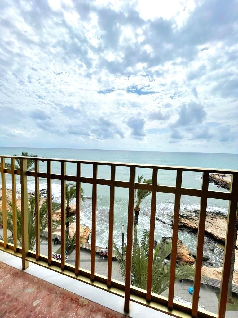 Dining area in apartment for sale in Torrevieja