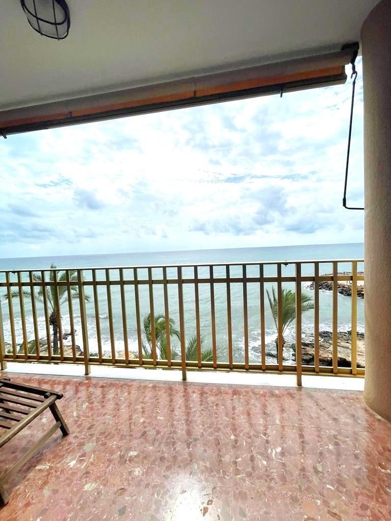 Bedroom in apartment for sale in Torrevieja