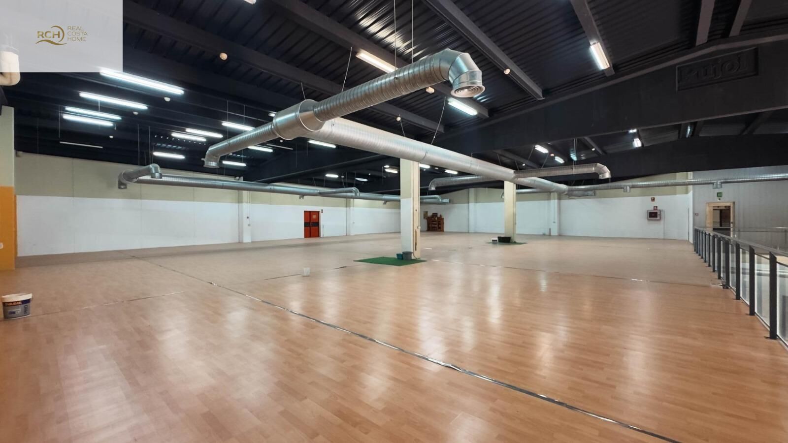 Exterior view in commercial for sale in Finestrat