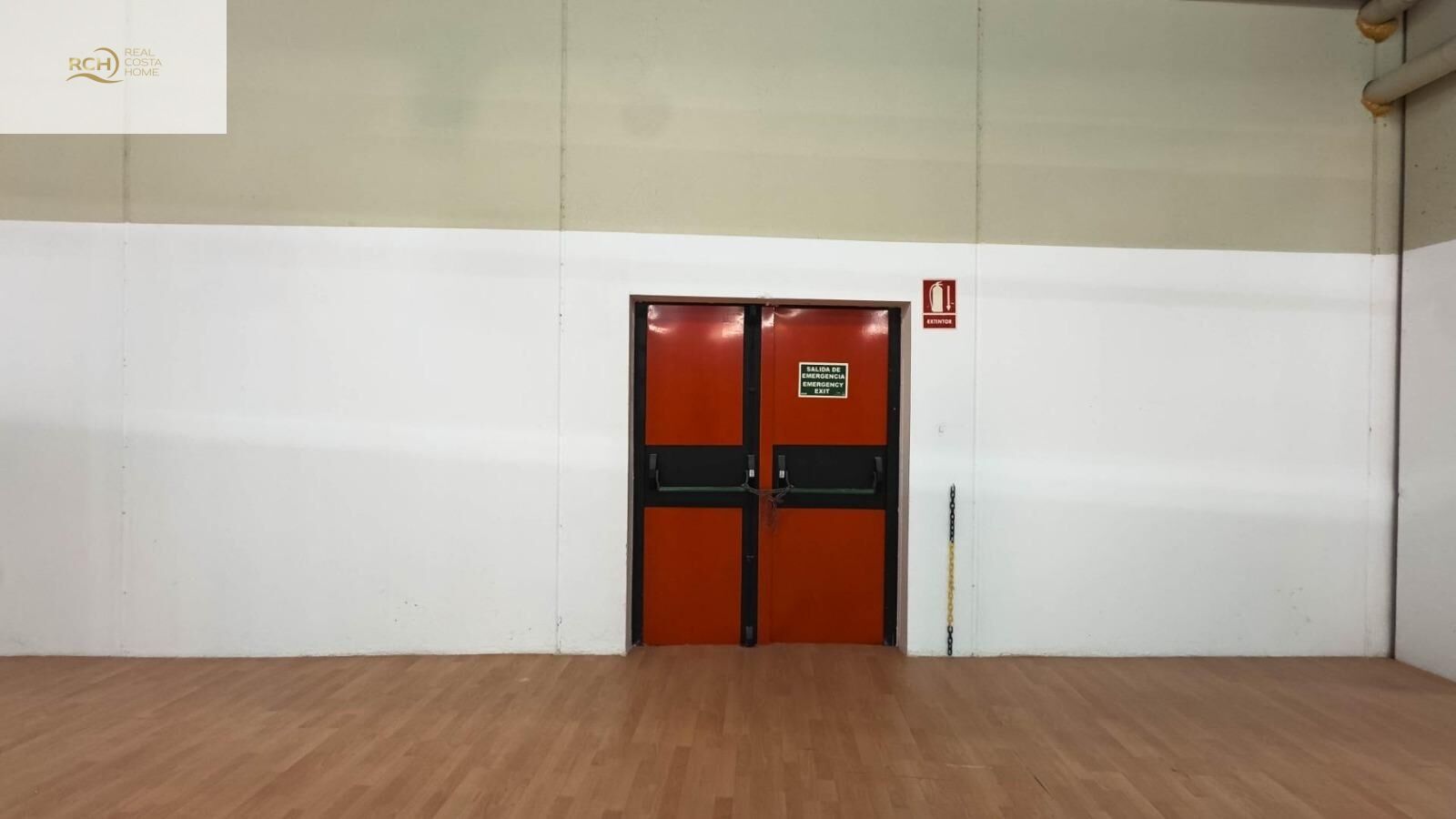 Master bedroom in commercial for sale in Finestrat