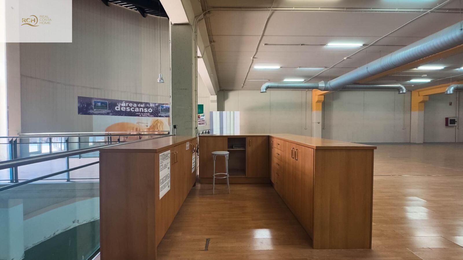 Dining area in commercial for sale in Finestrat