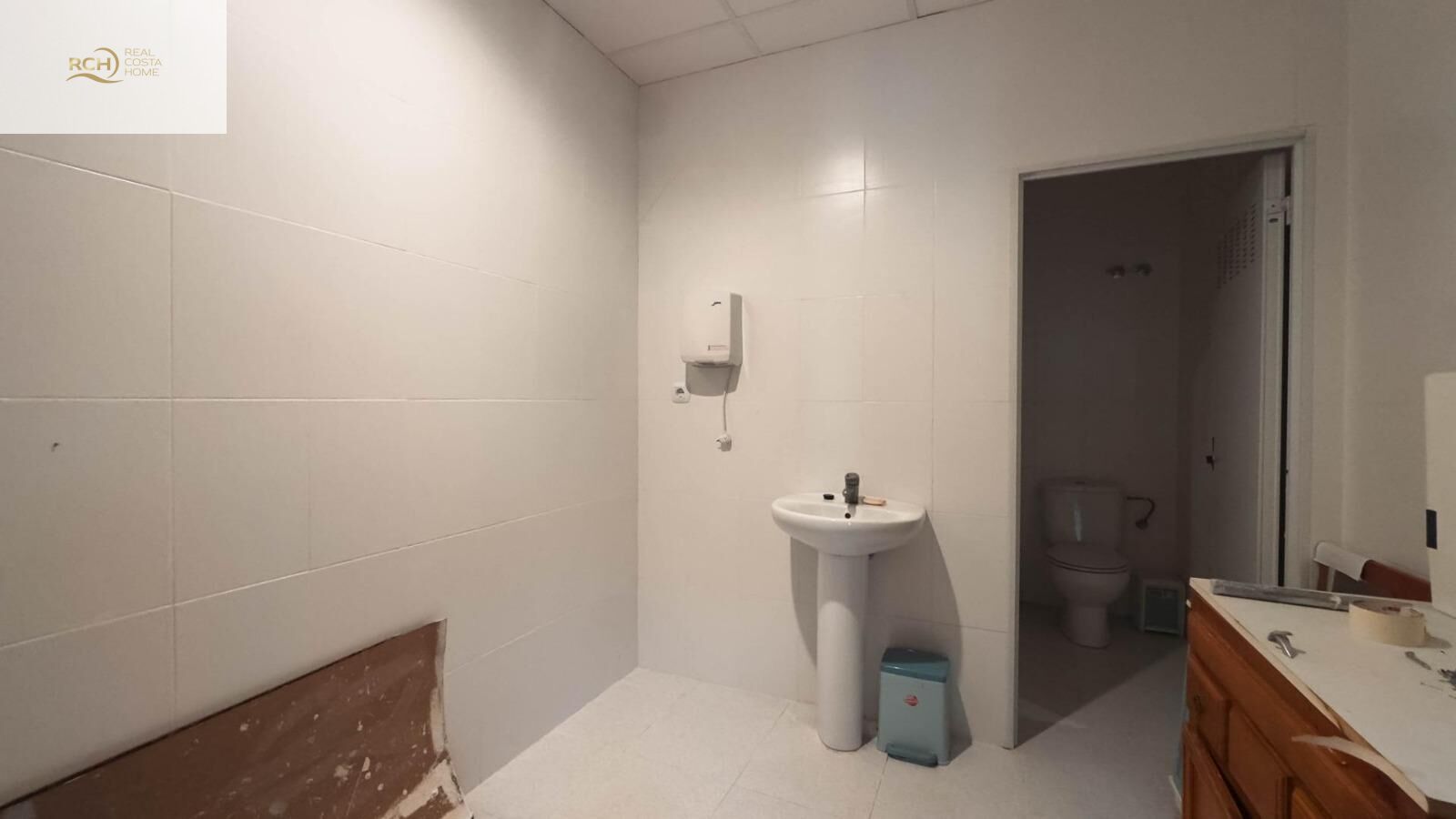 Bedroom in commercial for sale in Finestrat