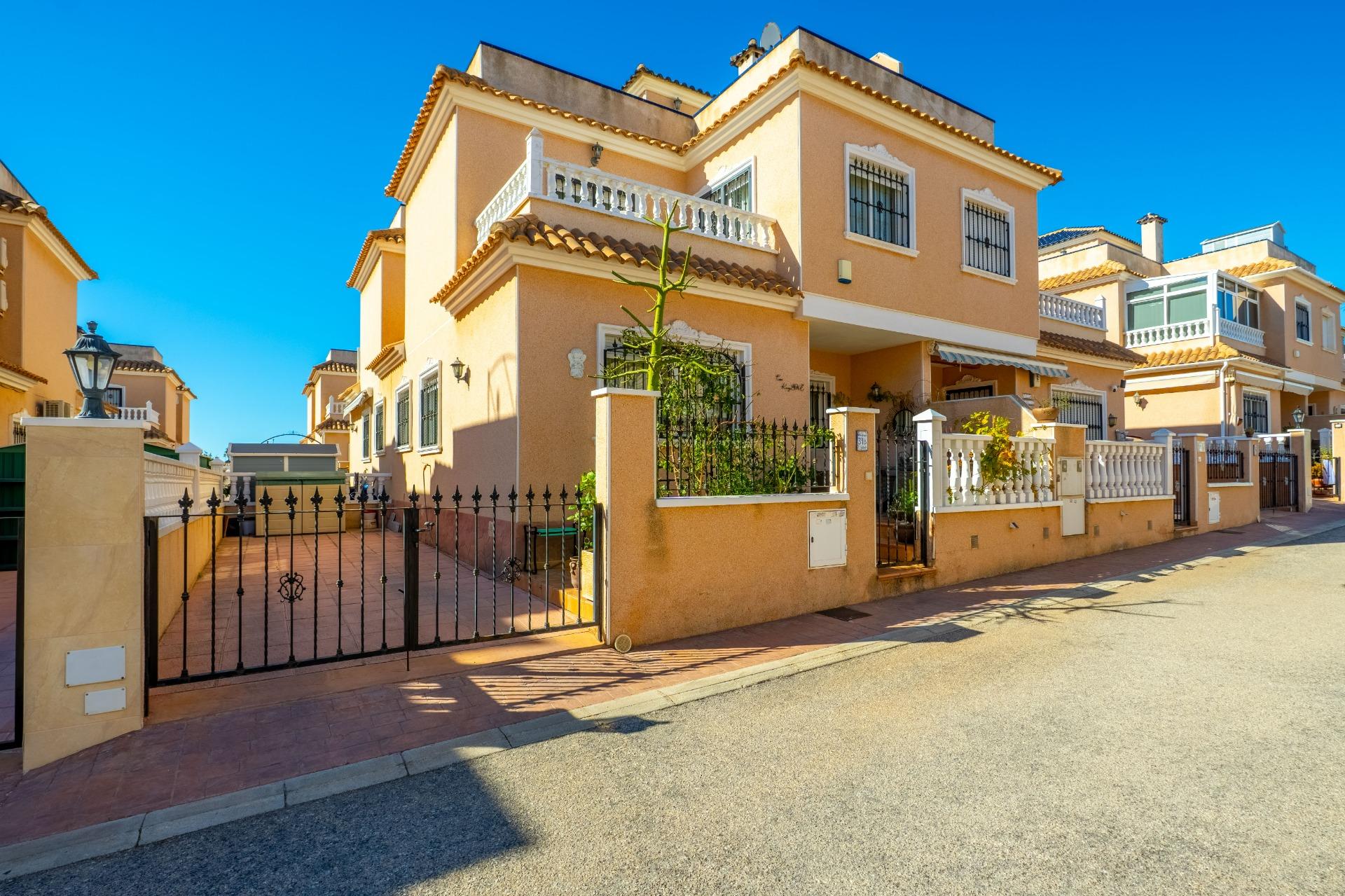 Bathroom in terraced for sale in Orihuela Costa