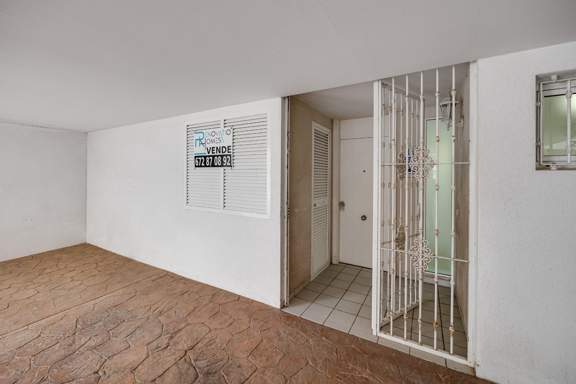 Garden in apartment for sale in Orihuela Costa