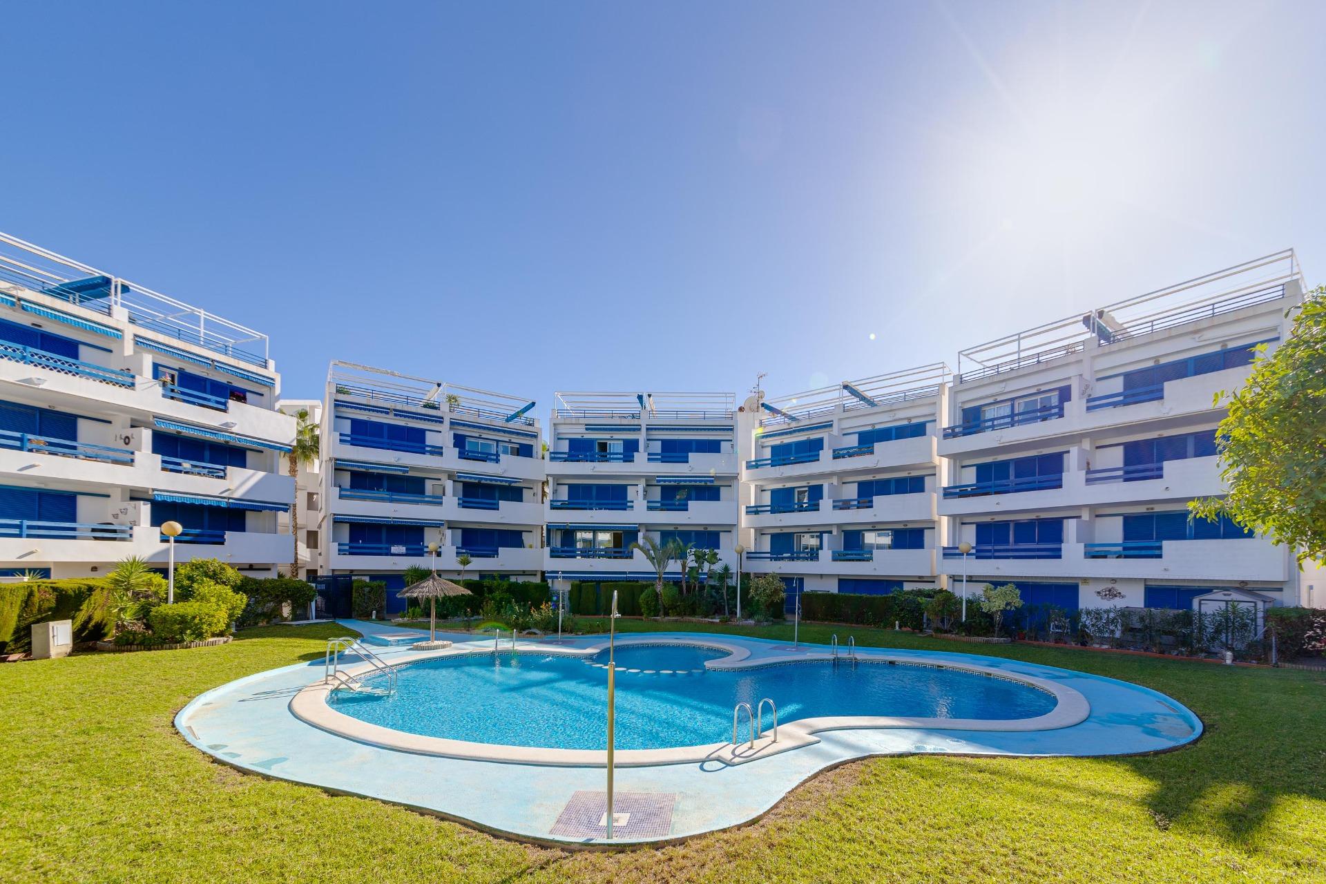 Dining area in apartment for sale in Orihuela Costa