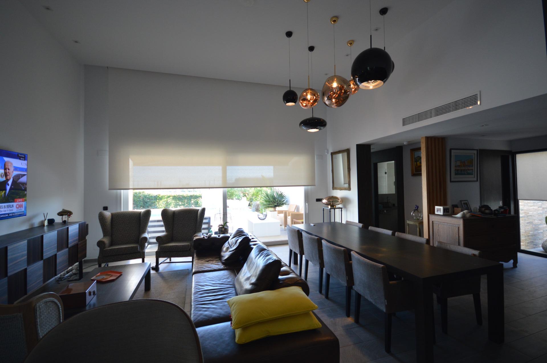 Pool area in villa for sale in Algorfa