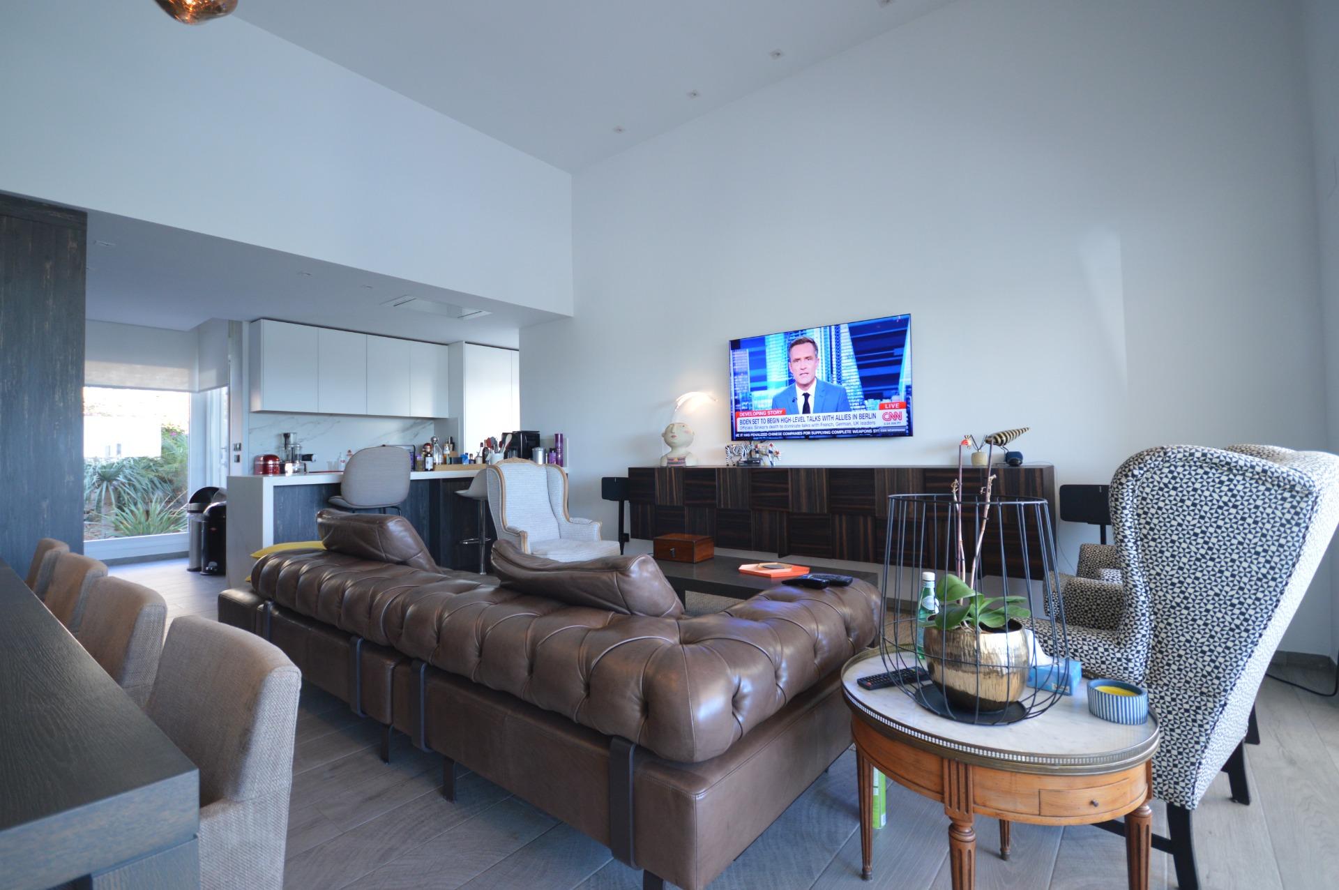 Bedroom in villa for sale in Algorfa