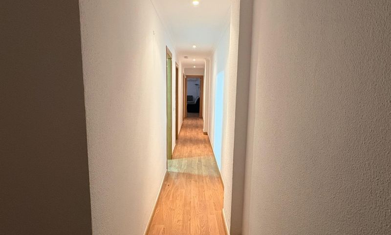 Bedroom in apartment for sale in Torrevieja