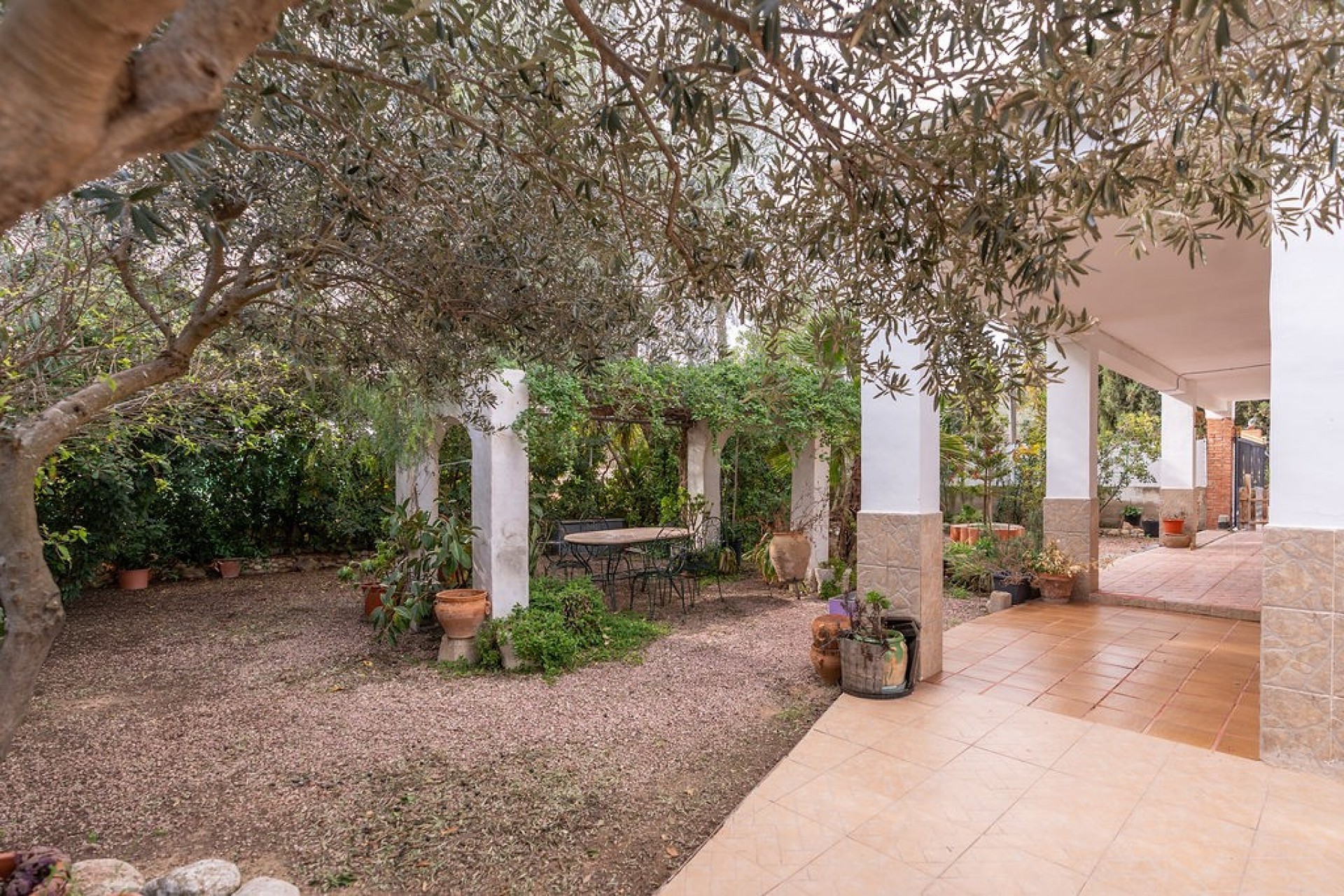 Master bedroom in villa for sale in Hondón de las Nieves