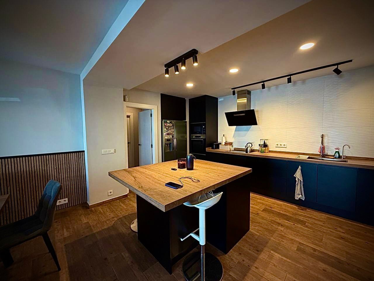 Terrace in villa for sale in Los Balcones