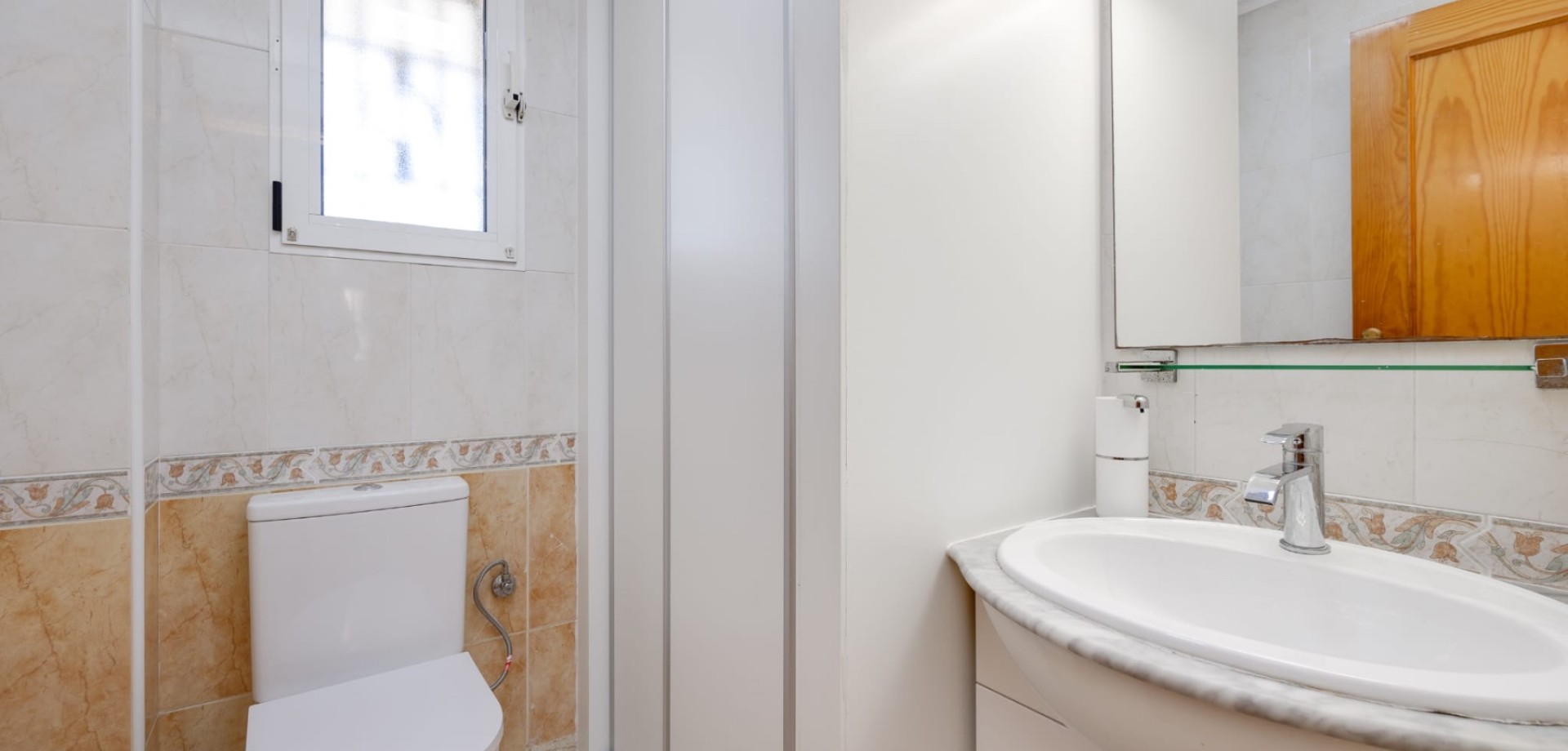 Master bedroom in terraced for sale in Torrevieja