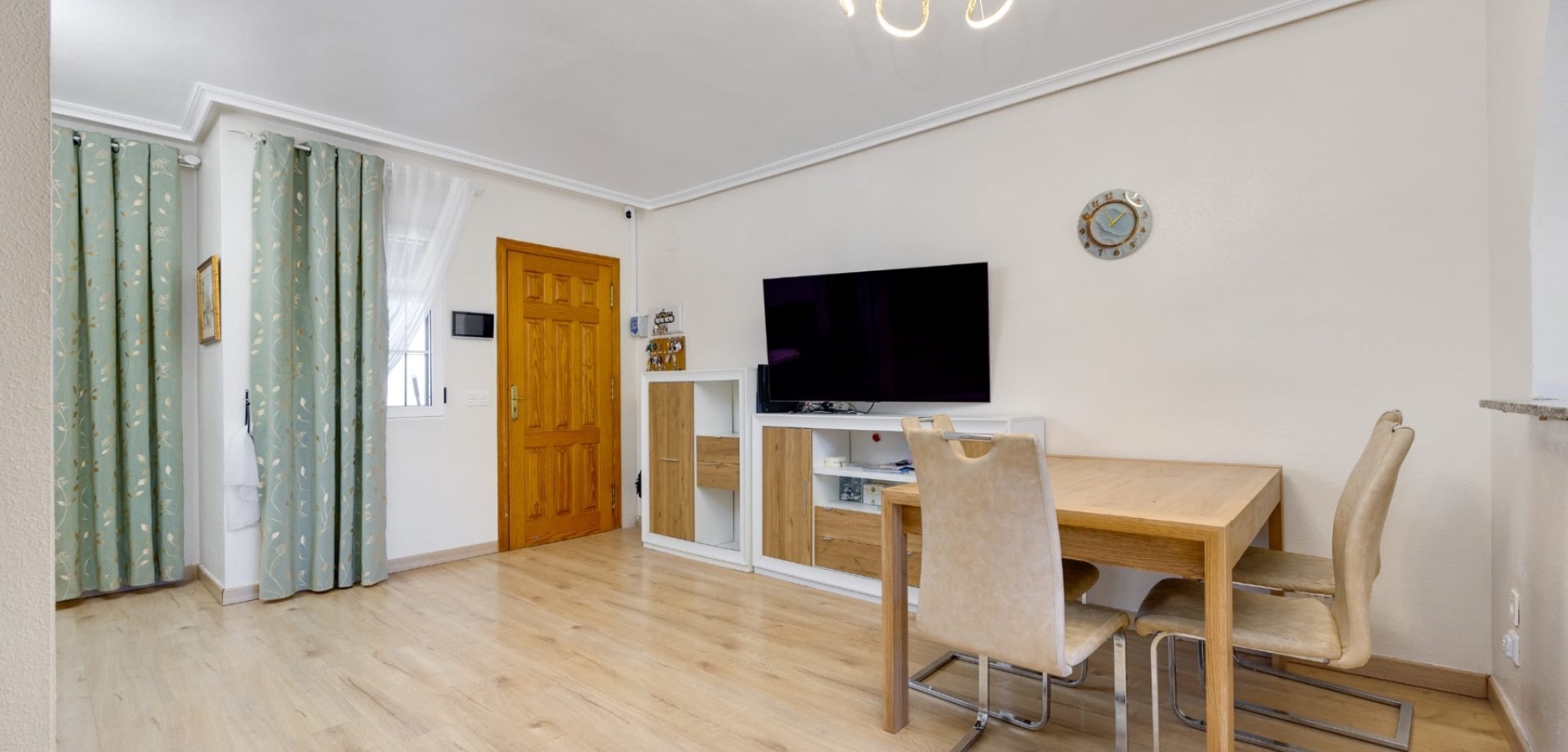 Exterior view in terraced for sale in Torrevieja