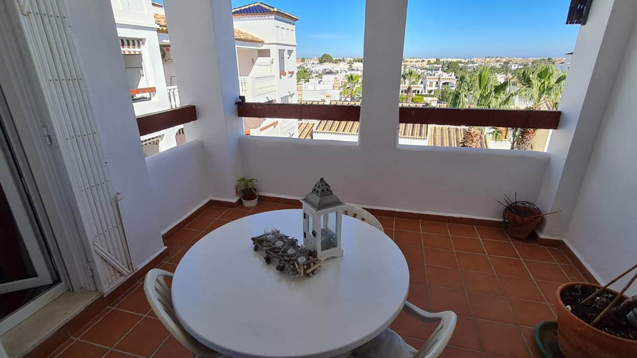 Garden in penthouse for sale in Villamartin