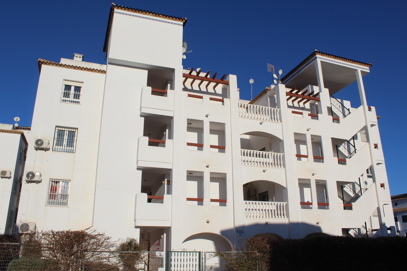 Bathroom in penthouse for sale in Villamartin