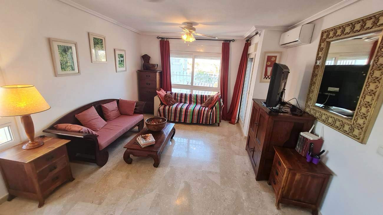 Garden in penthouse for sale in Villamartin
