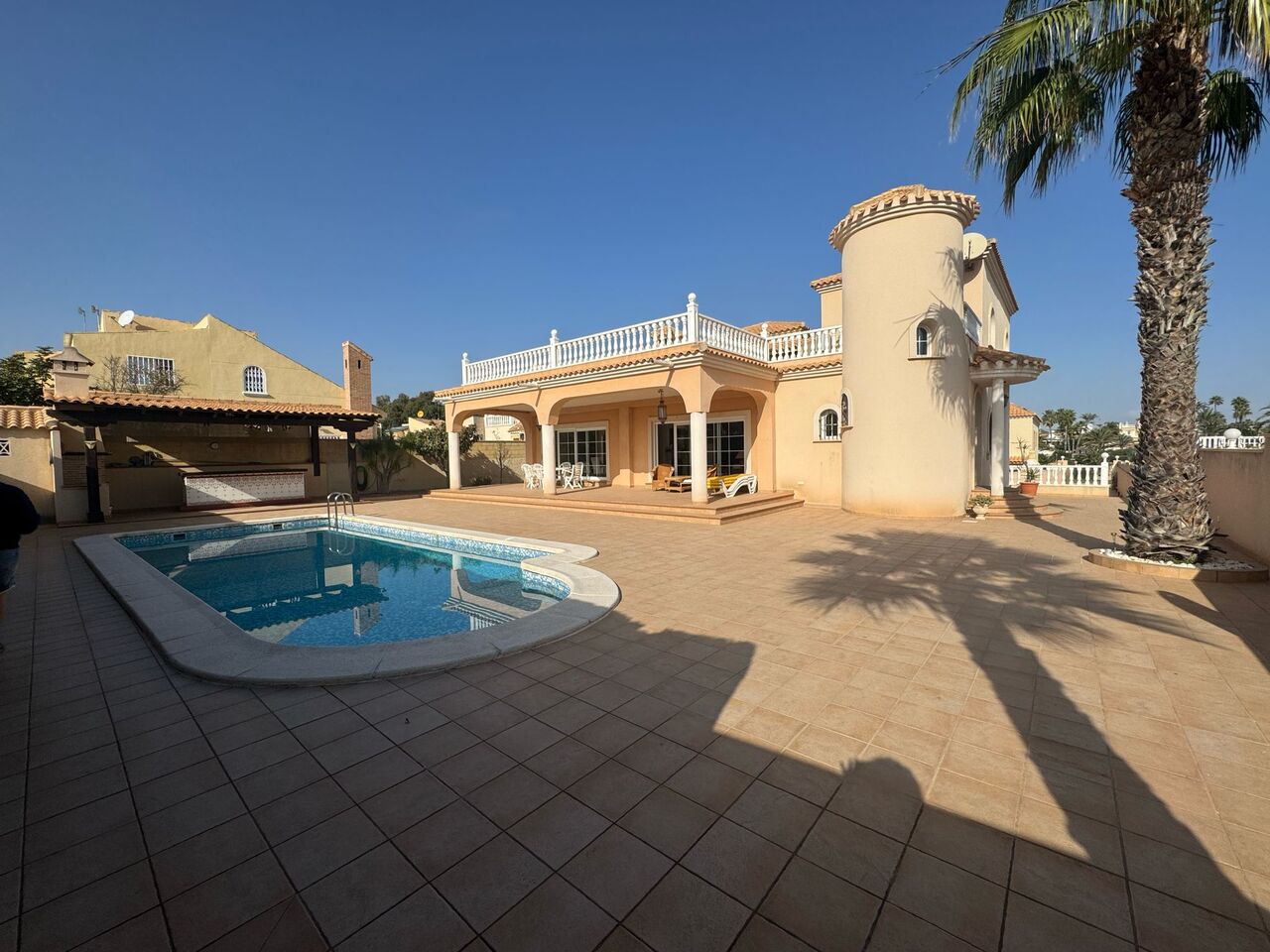 Don’t miss this incredible opportunity to own a stunning detached villa in Playa Flamenca, Orihuela