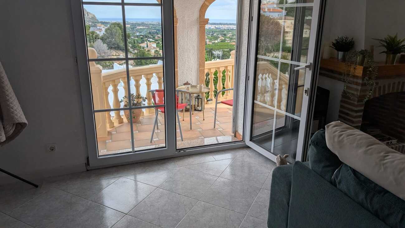 Kitchen in villa for sale in Pedreguer