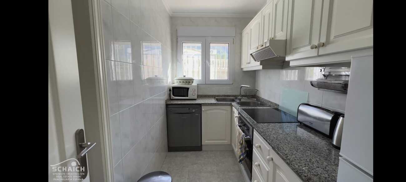 Master bedroom in villa for sale in Pedreguer