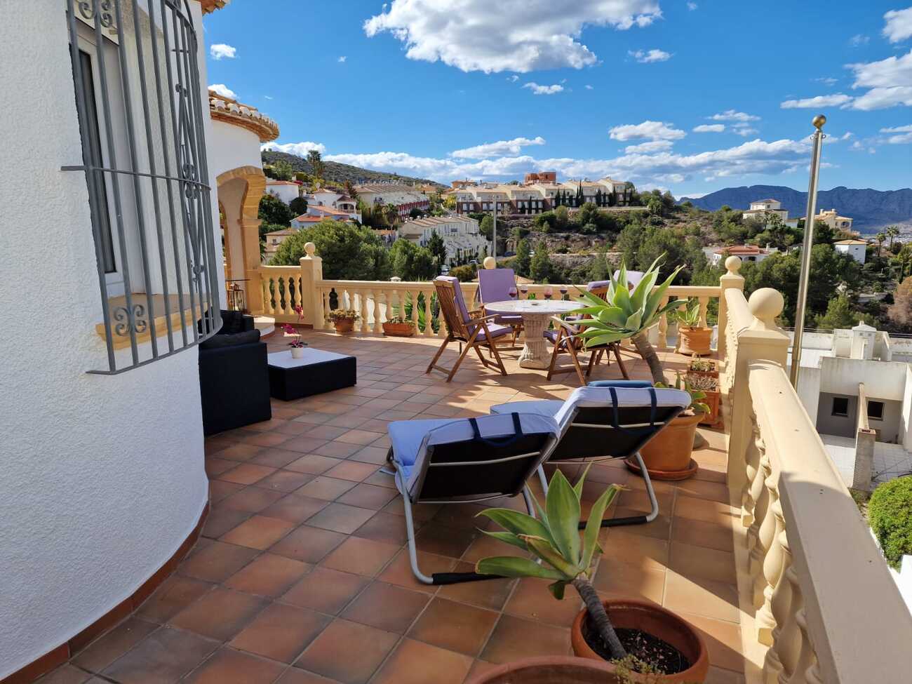 Bedroom in villa for sale in Pedreguer