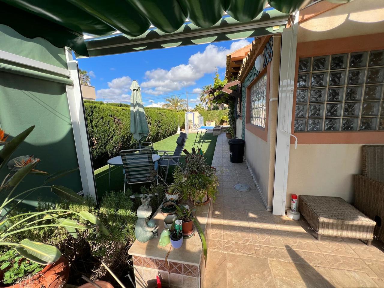 Master bedroom in villa for sale in Cabo Roig