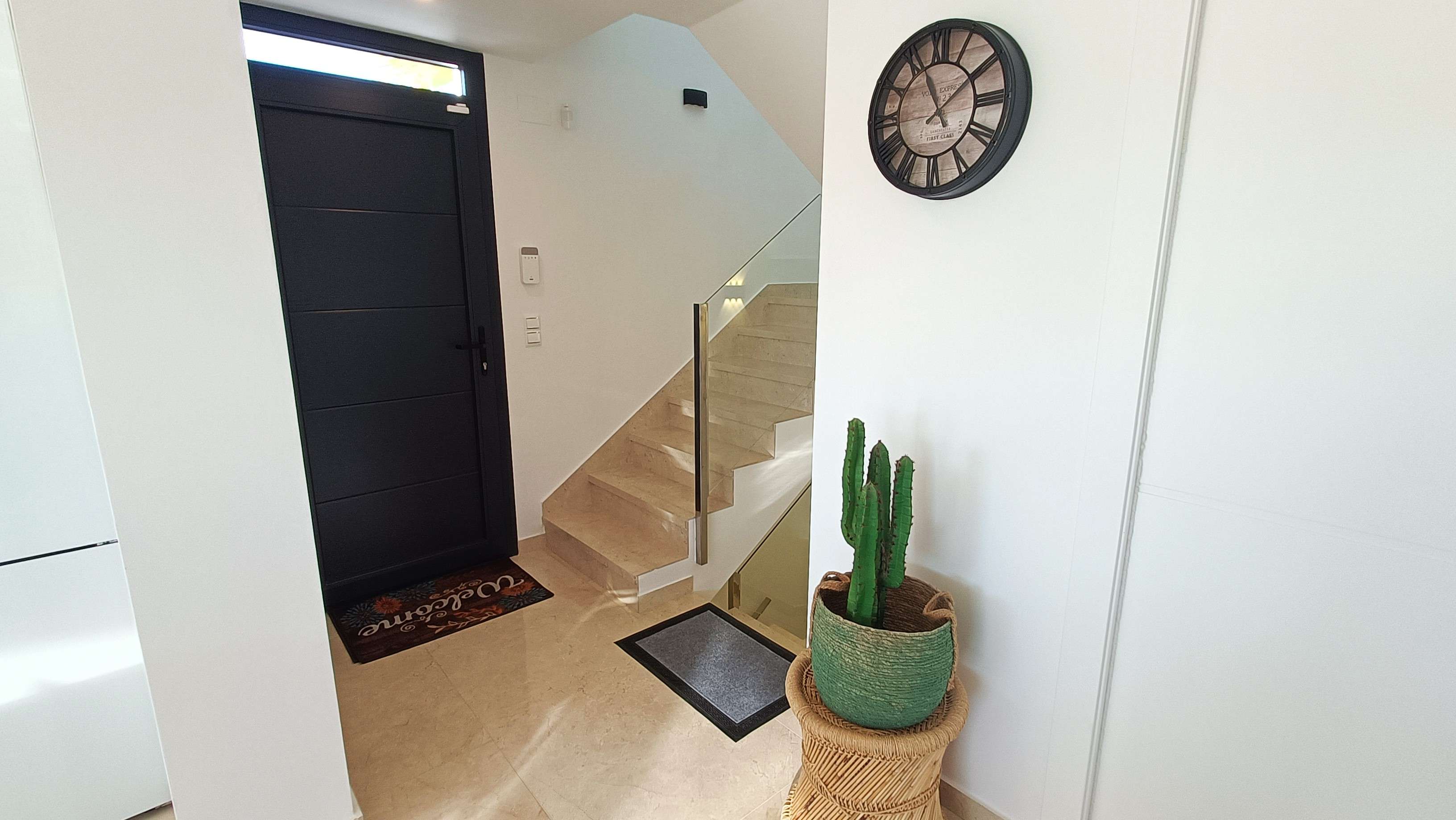 Bathroom in villa for sale in Algorfa