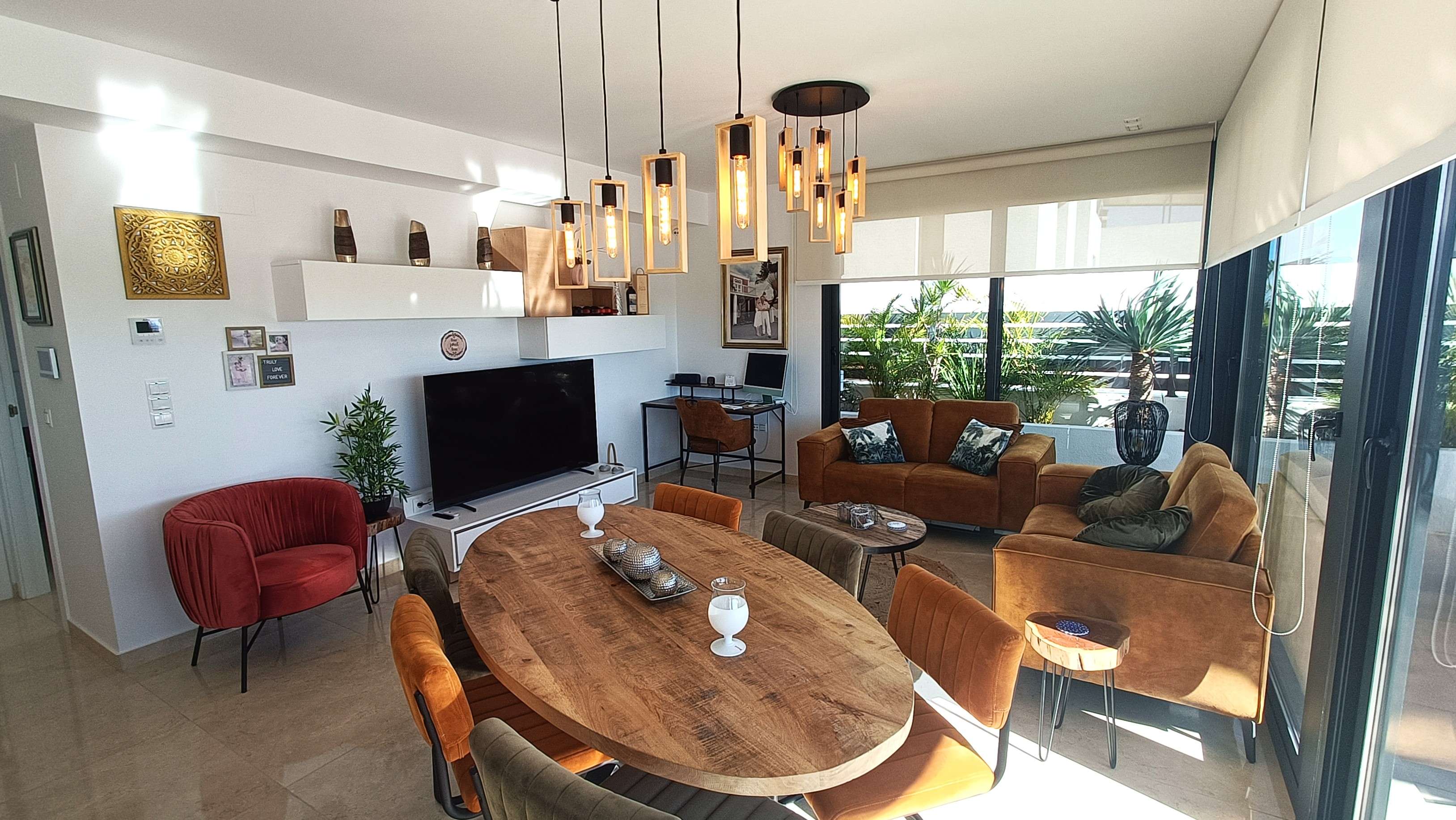 Pool area in villa for sale in Algorfa