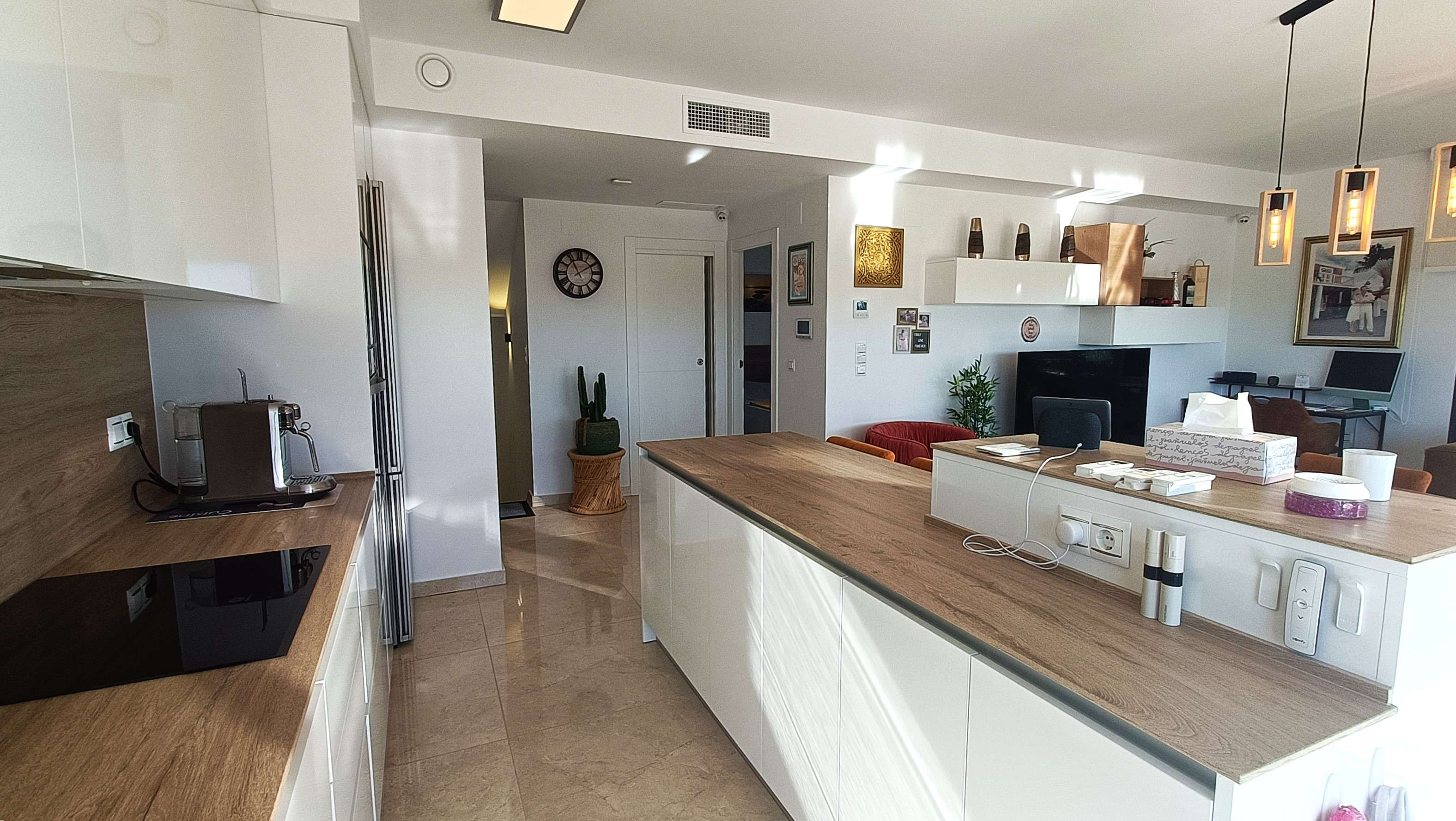 Bedroom in villa for sale in Algorfa