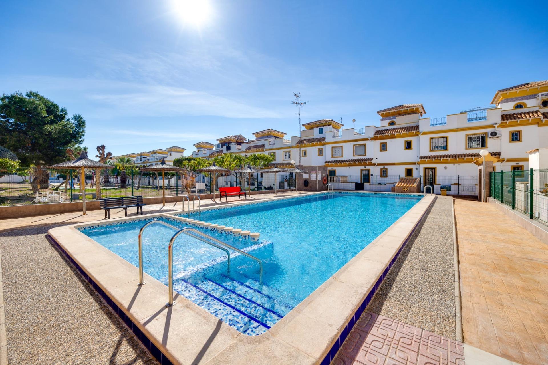 Garden in terraced for sale in Torrevieja