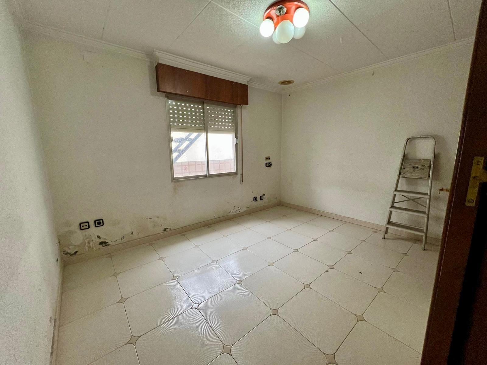 Kitchen in apartment for sale in Torrevieja