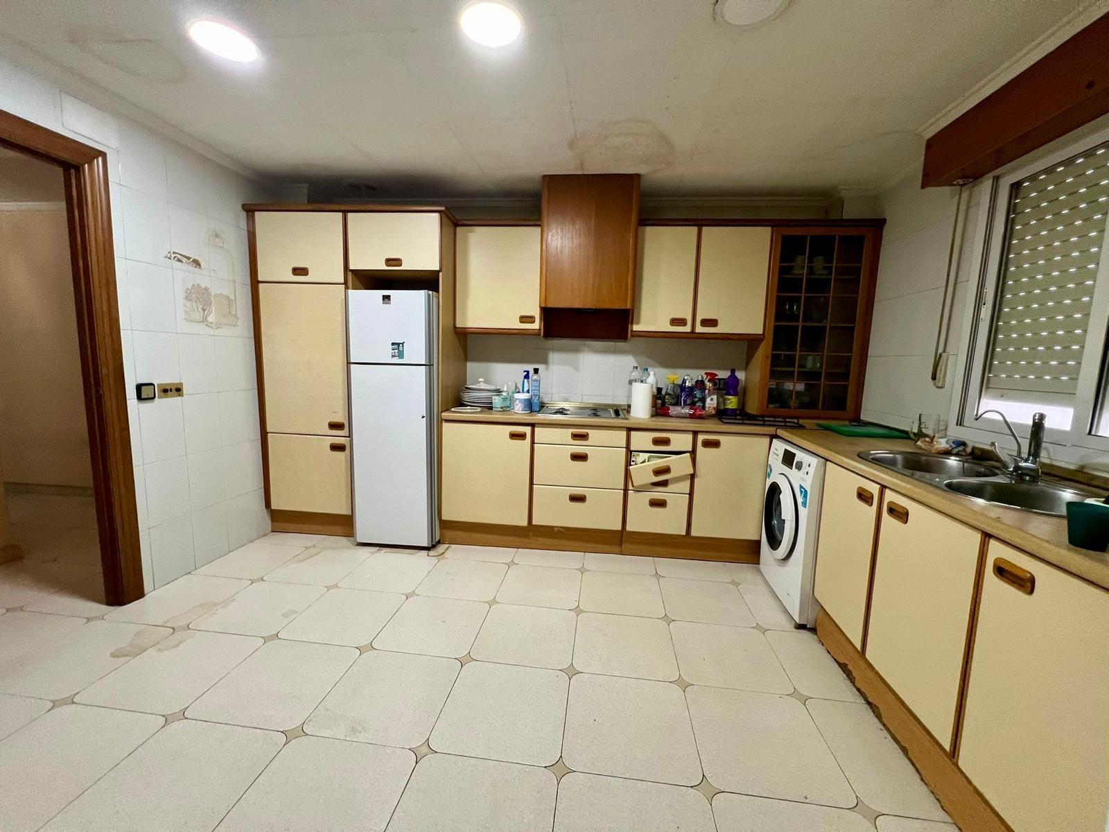 Spacious Apartment for Sale in the Center of Torrevieja 112 m² apartment located in the heart of Tor