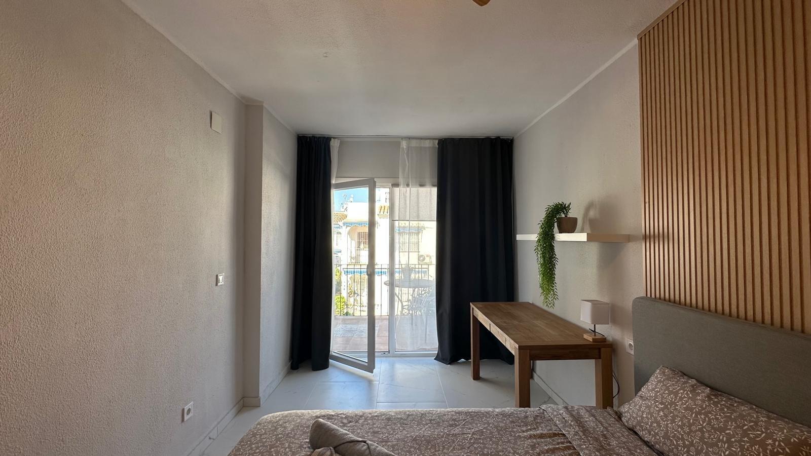 Master bedroom in bungalow for sale in Torrevieja