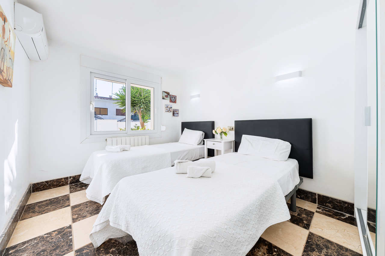 Terrace in villa for sale in Dehesa de Campoamor