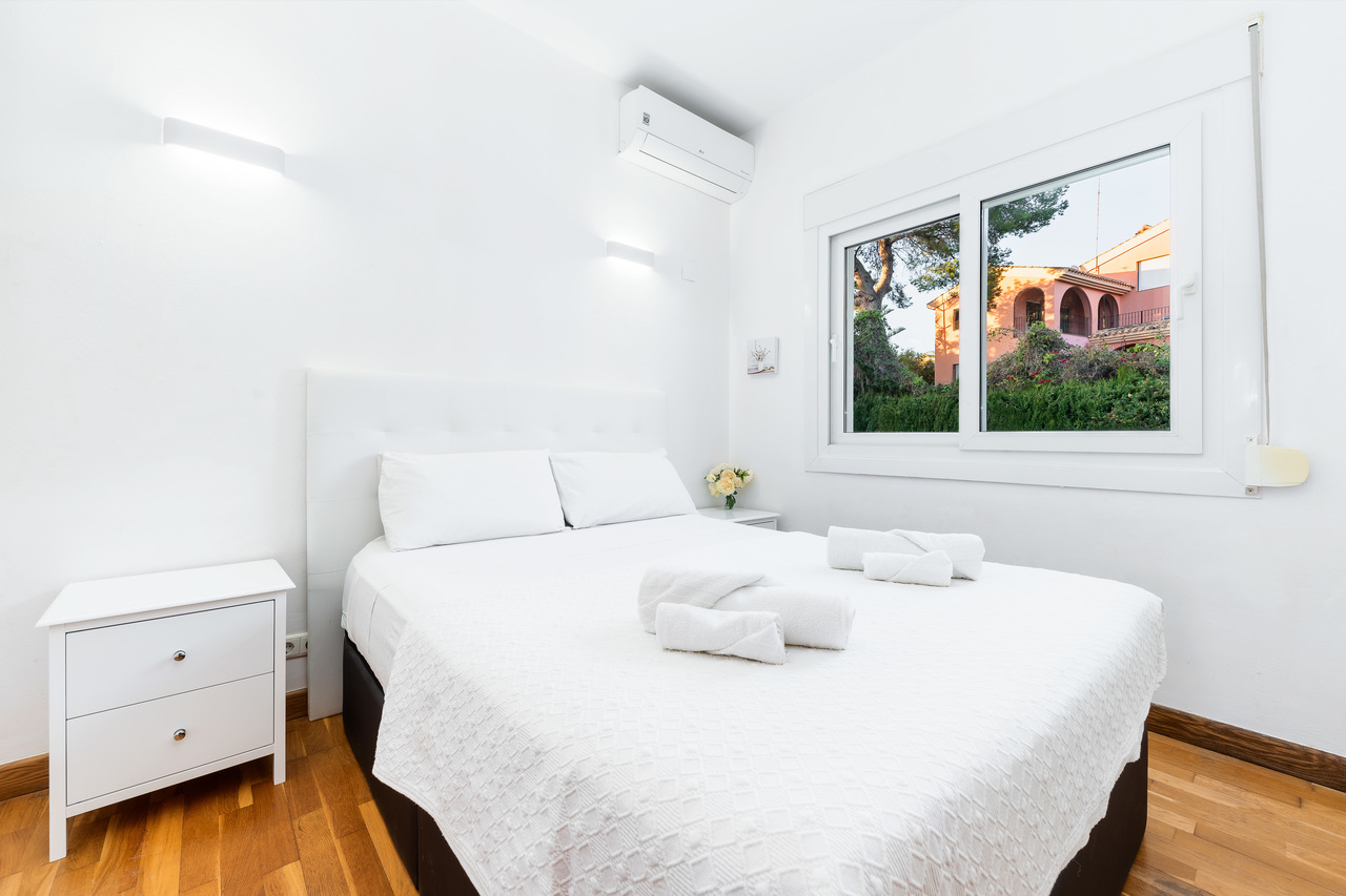 Bedroom in villa for sale in Dehesa de Campoamor