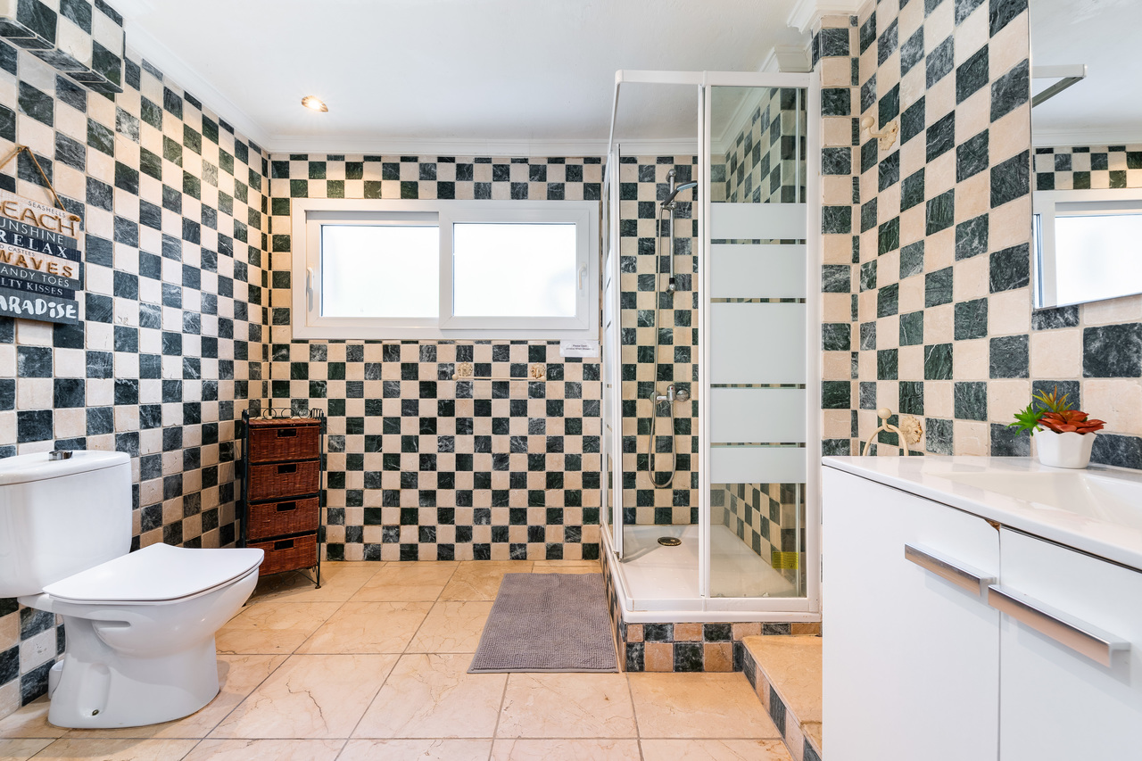 Master bedroom in villa for sale in Dehesa de Campoamor