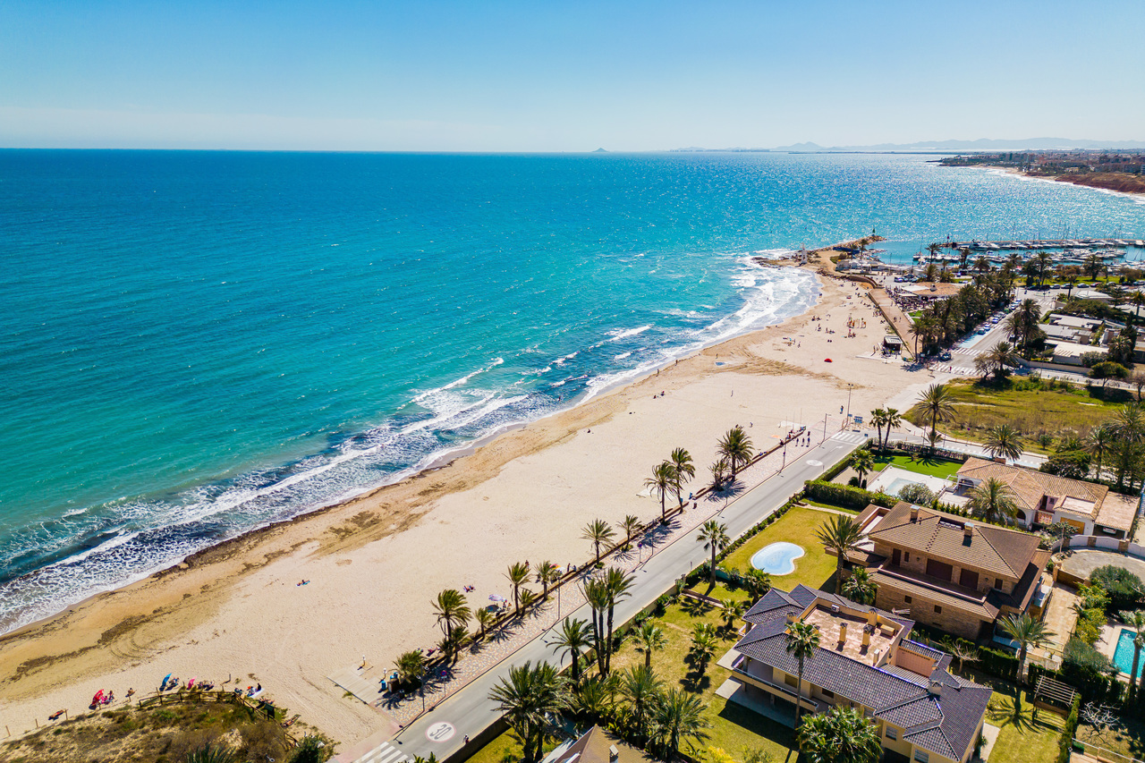 Living room in villa for sale in Dehesa de Campoamor