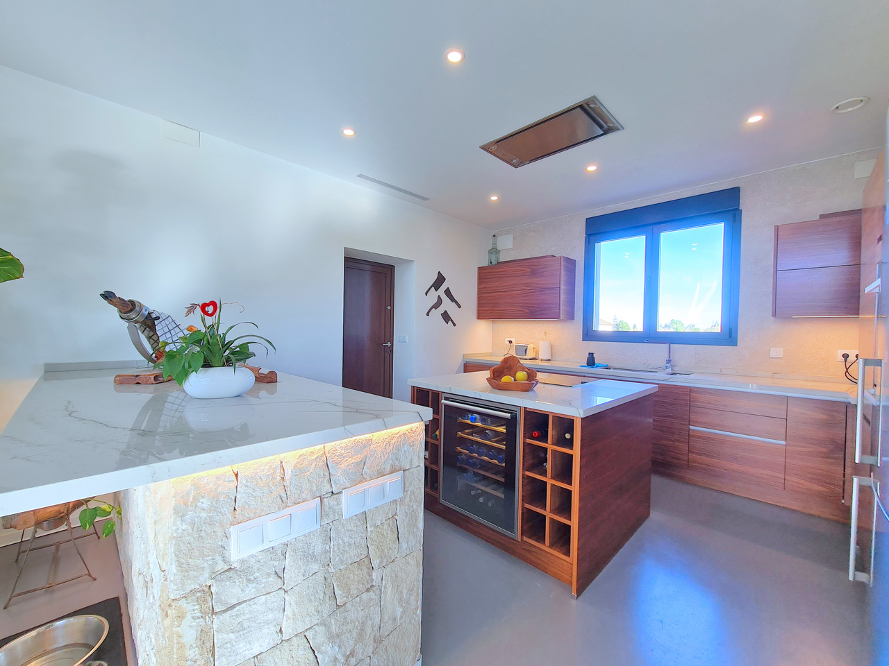 Kitchen in villa for sale in Los Alcazares