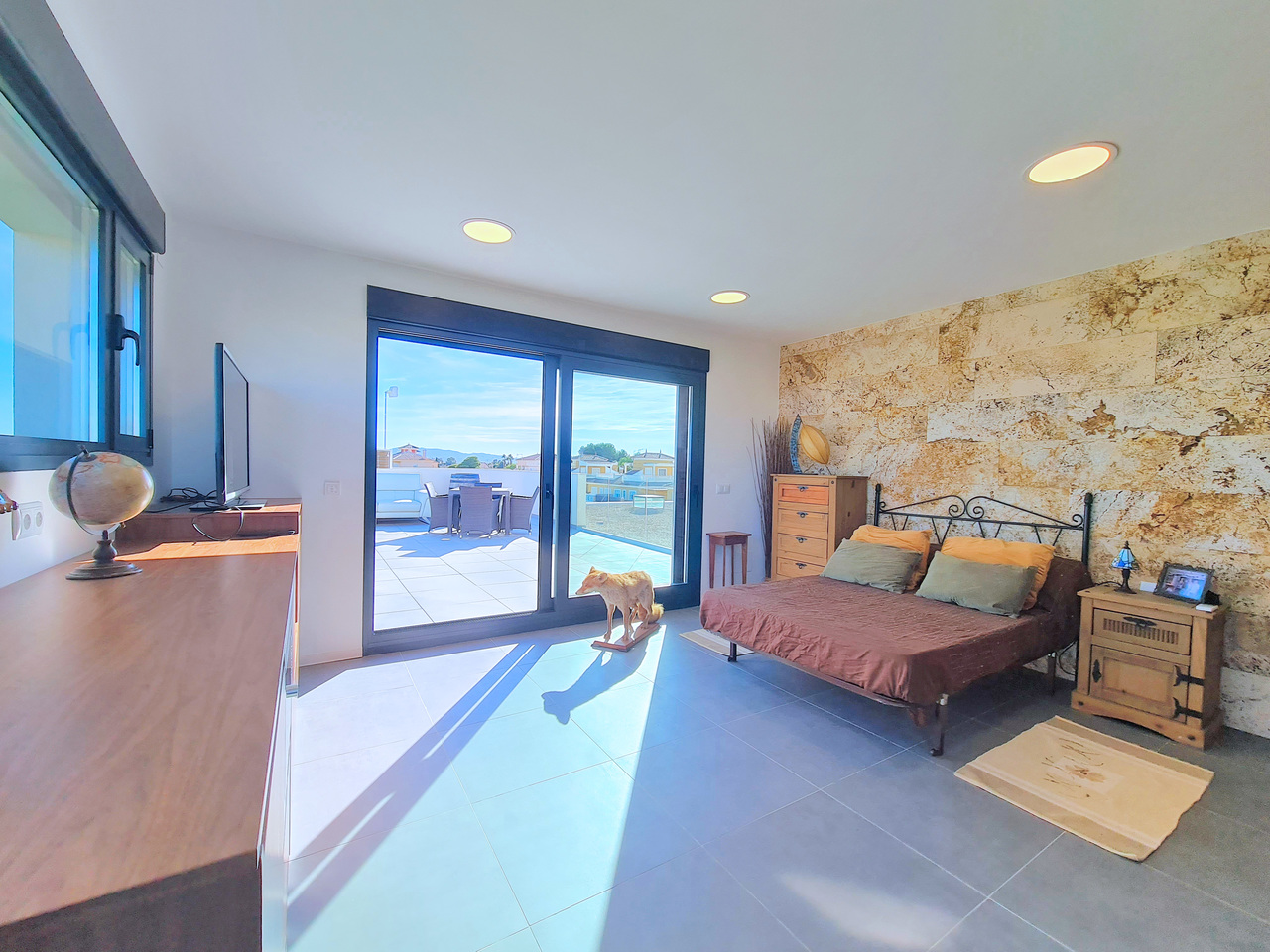 Living room in villa for sale in Los Alcazares