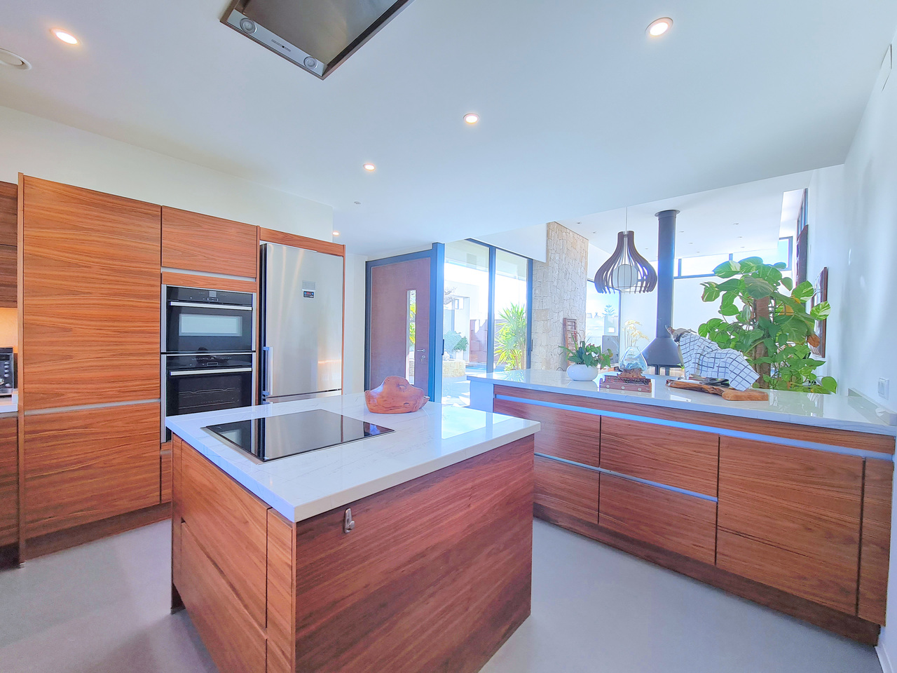 Dining area in villa for sale in Los Alcazares