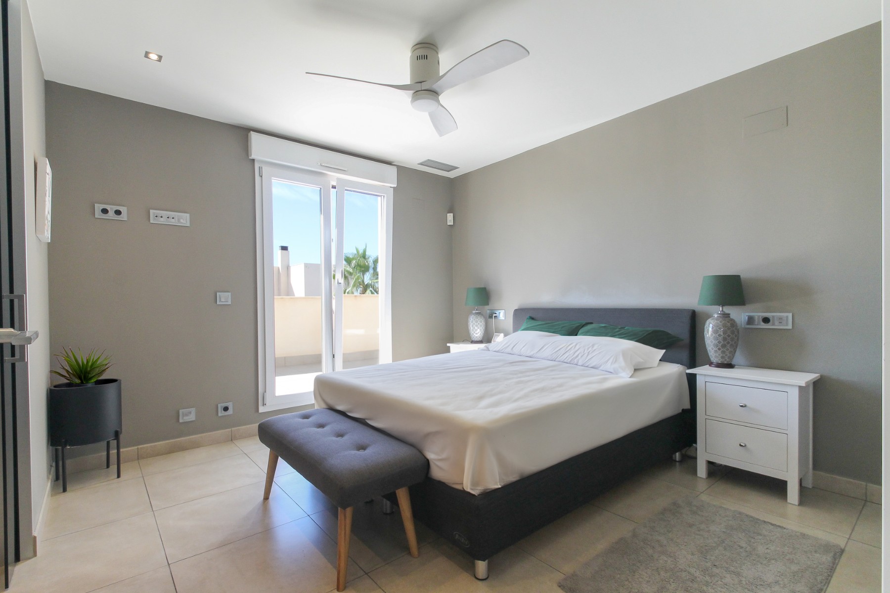 Terrace in villa for sale in Torrevieja