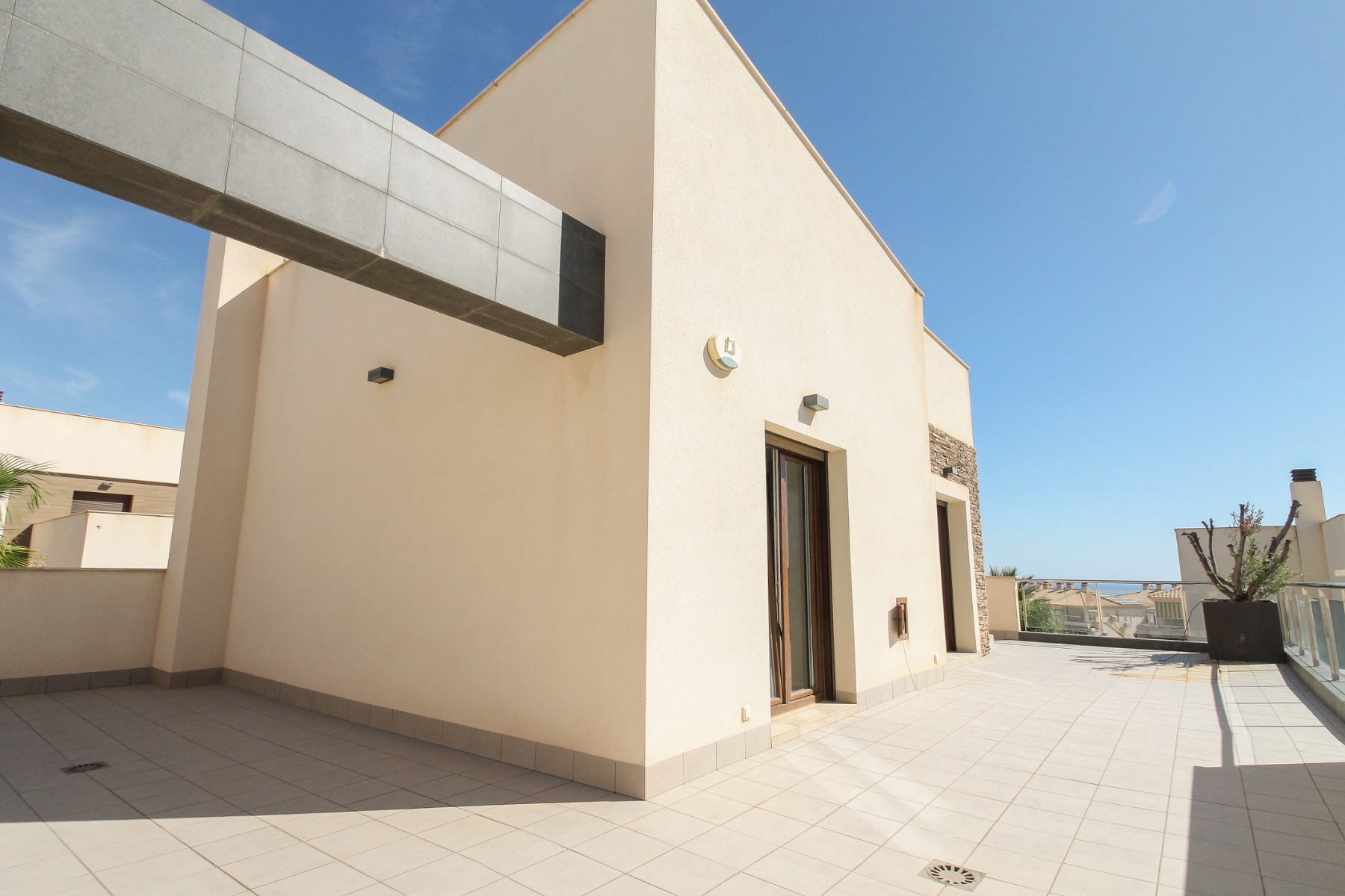 Master bedroom in villa for sale in Torrevieja