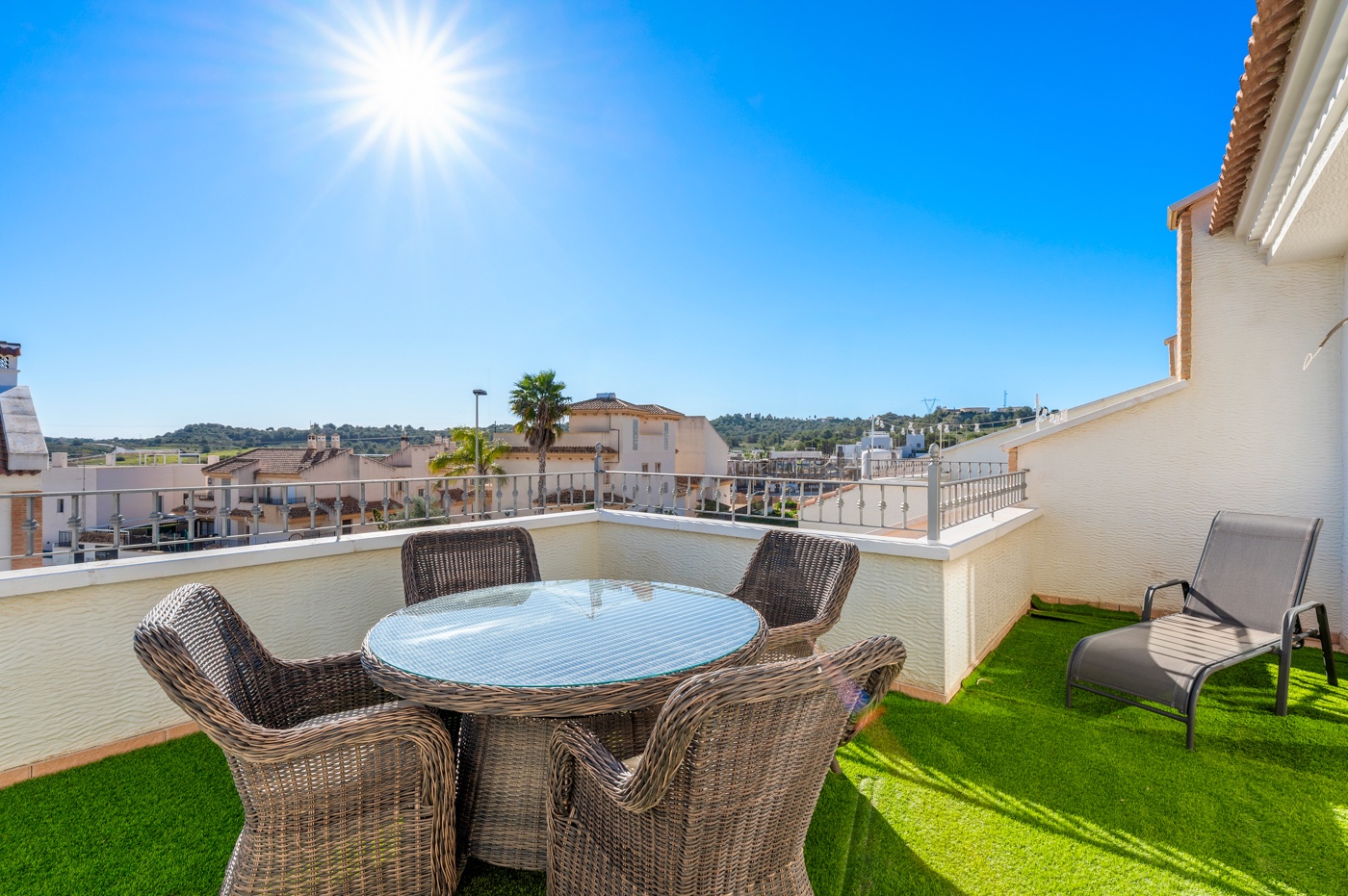 Charming townhouse with garden in Villas María – San Miguel de Salinas This very well-maintained tow