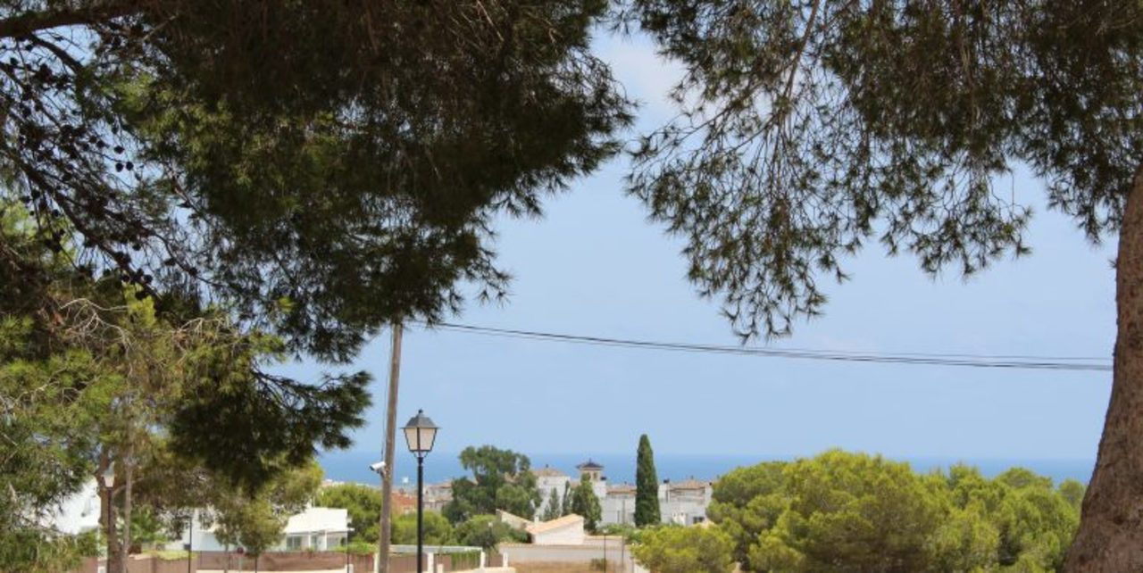Pool area in villa for sale in Cabo Roig