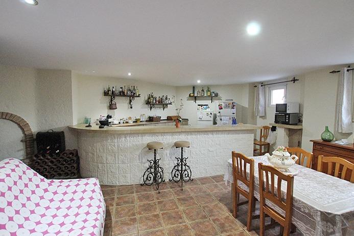 Master bedroom in villa for sale in Formentera del Segura