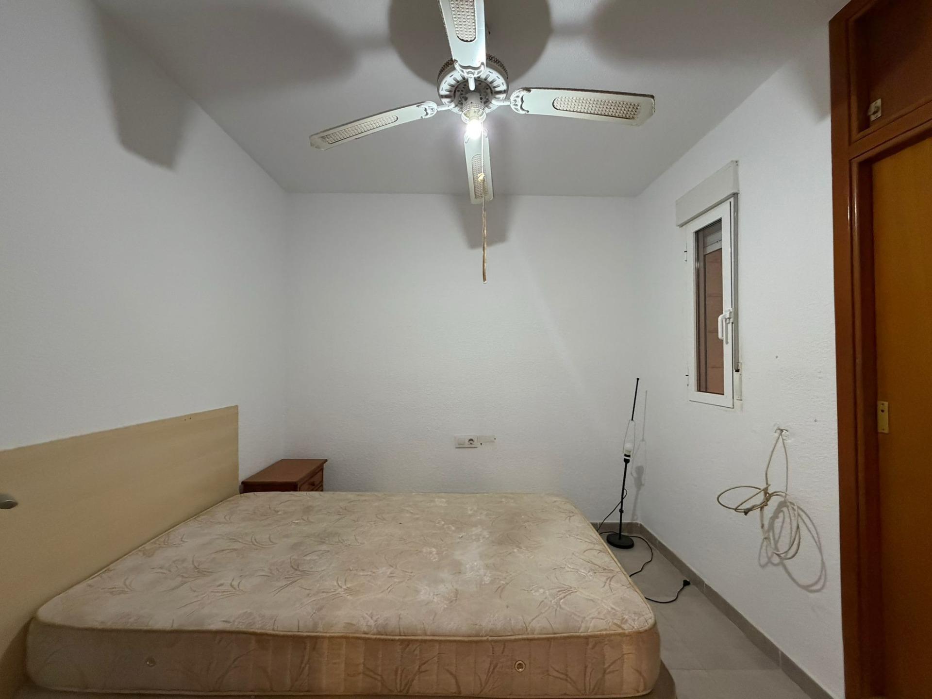 Master bedroom in apartment for sale in Torrevieja