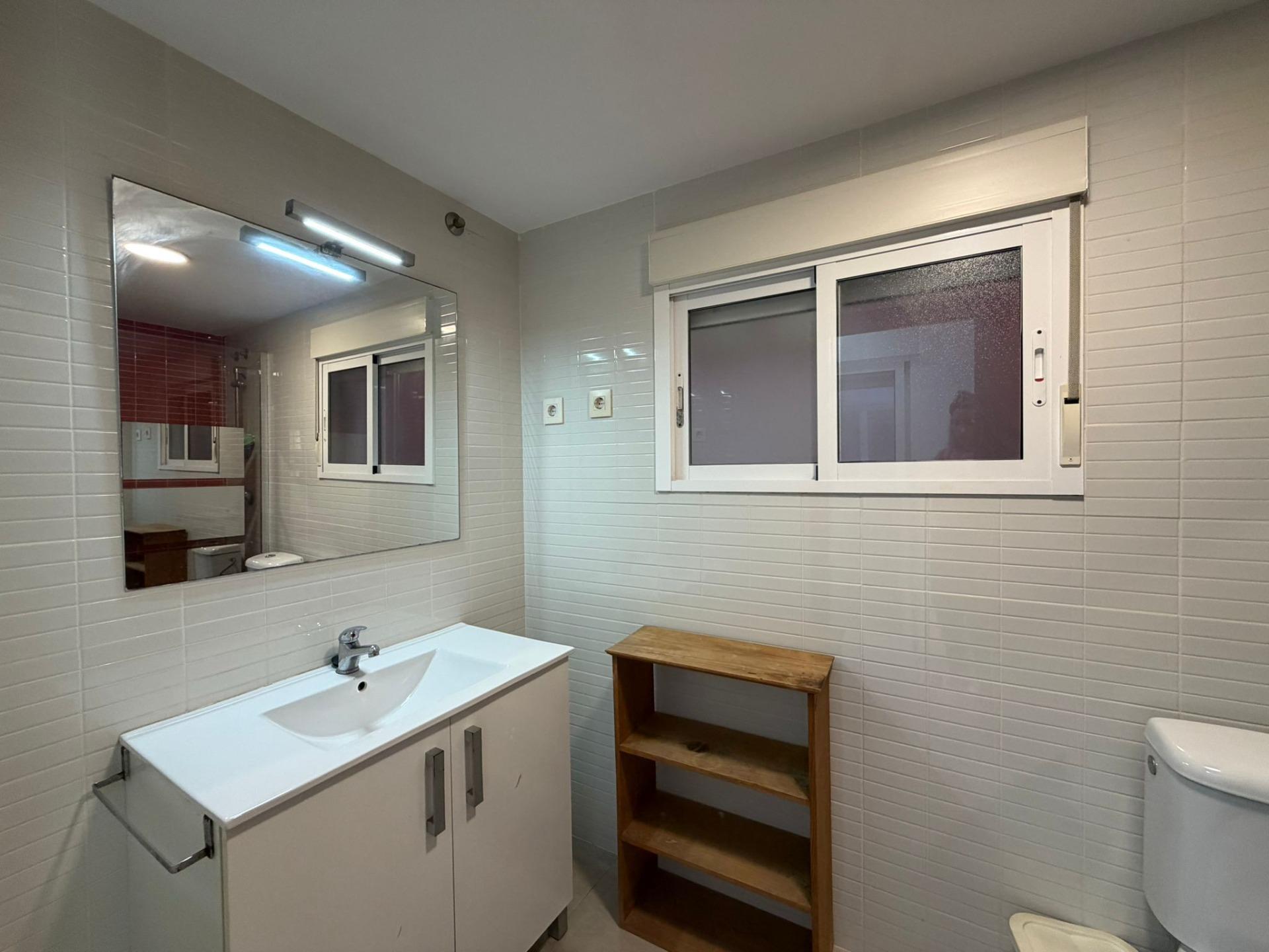 Bedroom in apartment for sale in Torrevieja
