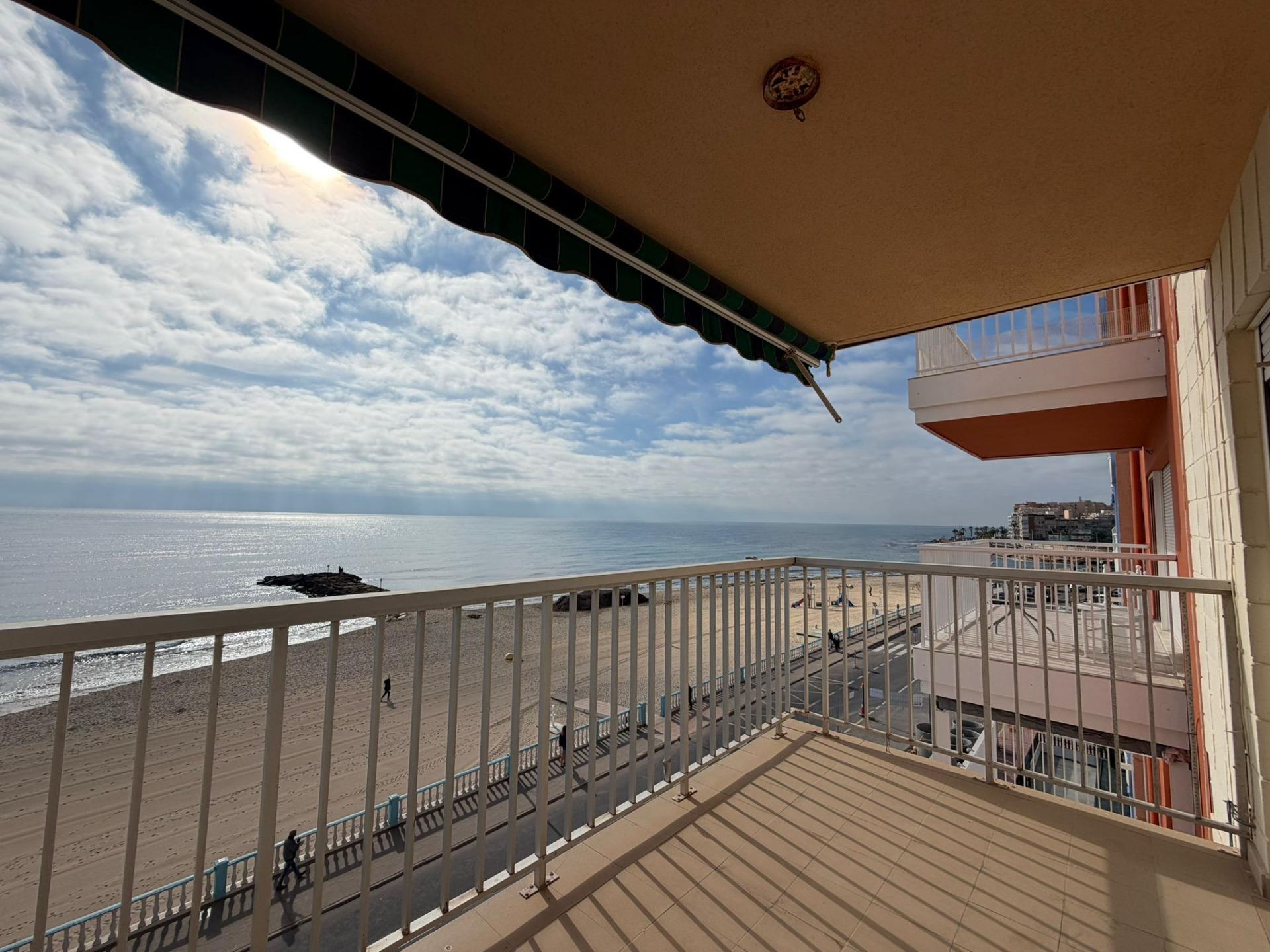 Kitchen in apartment for sale in Torrevieja