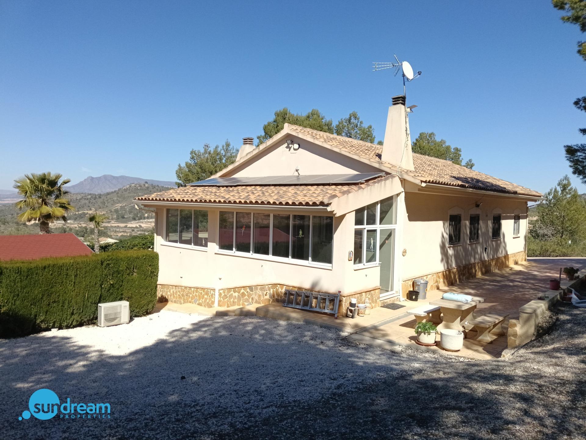 Living room in villa for sale in Abanilla